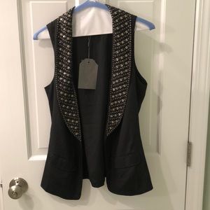 NWT- Patterson J Kincaid sleeveless blazer